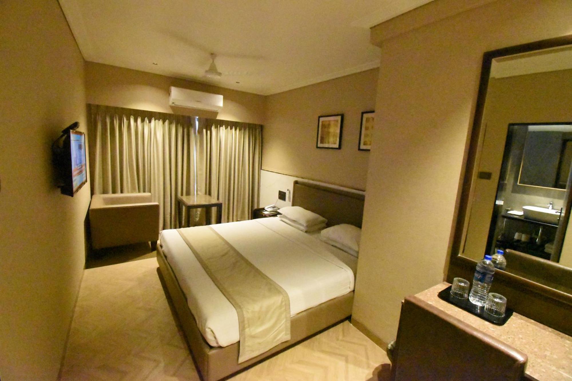 Hotel Kings International Juhu Bombaj Zewnętrze zdjęcie