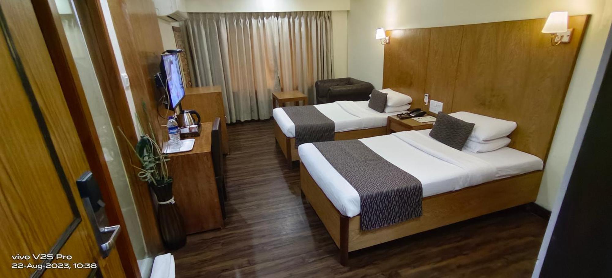 Hotel Kings International Juhu Bombaj Zewnętrze zdjęcie