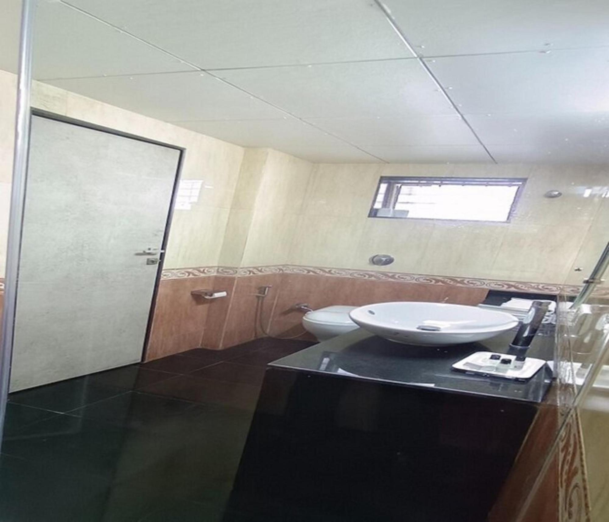 Hotel Kings International Juhu Bombaj Zewnętrze zdjęcie