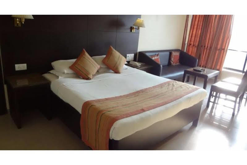 Hotel Kings International Juhu Bombaj Zewnętrze zdjęcie